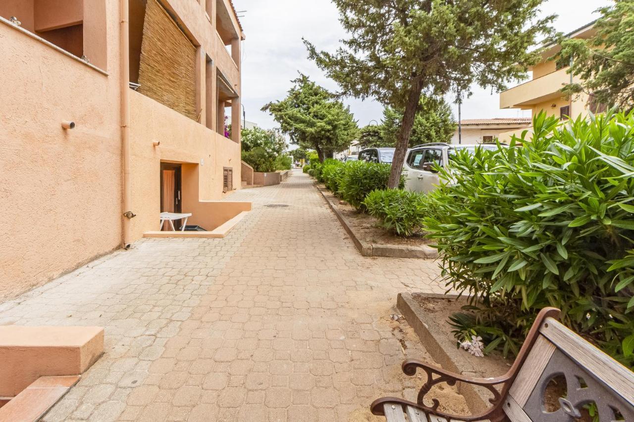 Appartamento Relax Family House Al Mare Isola Rossa Esterno foto