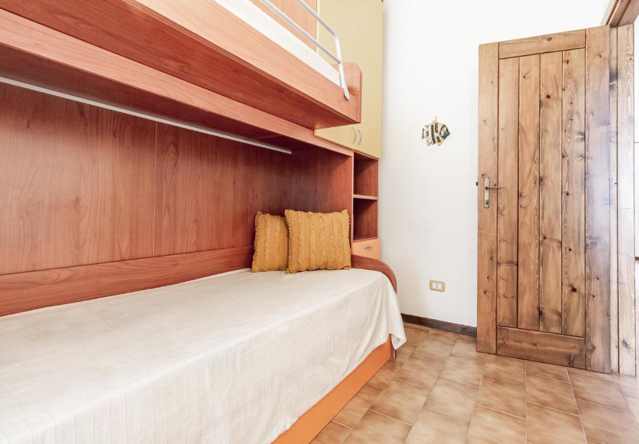Appartamento Relax Family House Al Mare Isola Rossa Esterno foto