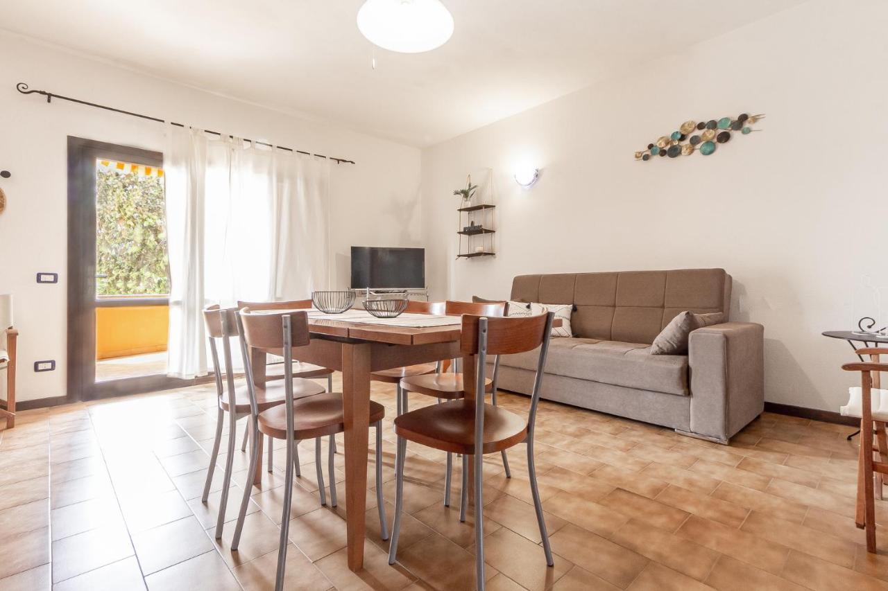 Appartamento Relax Family House Al Mare Isola Rossa Esterno foto