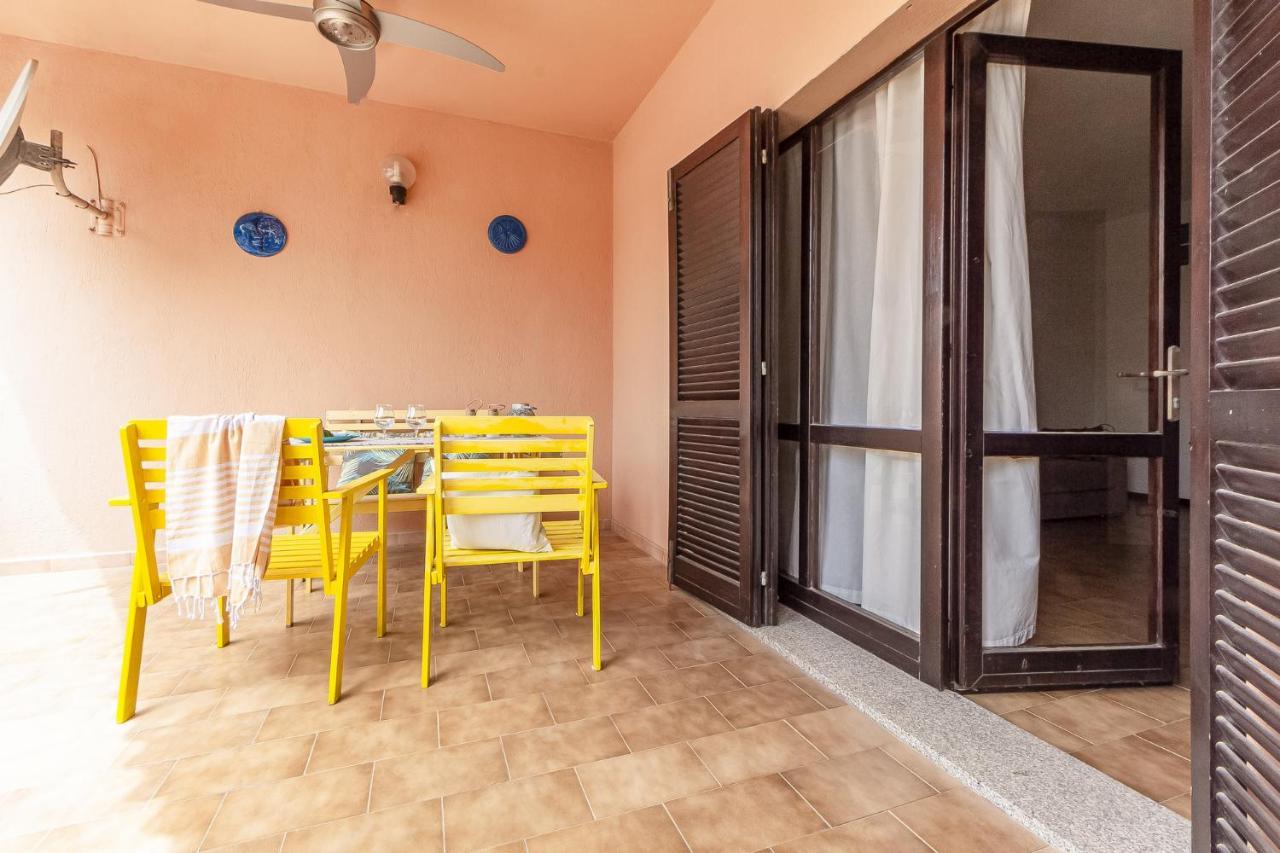 Appartamento Relax Family House Al Mare Isola Rossa Esterno foto